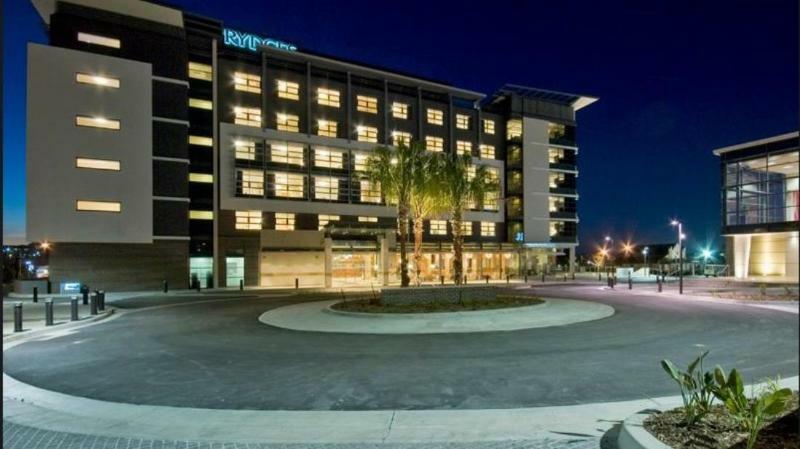 Rydges Campbelltown Hotell Exteriör bild